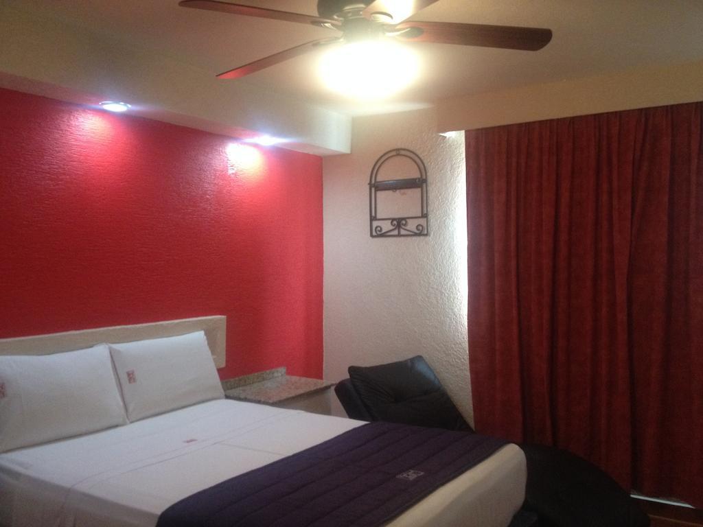 Hotel La Paz Гвадалахара Номер фото