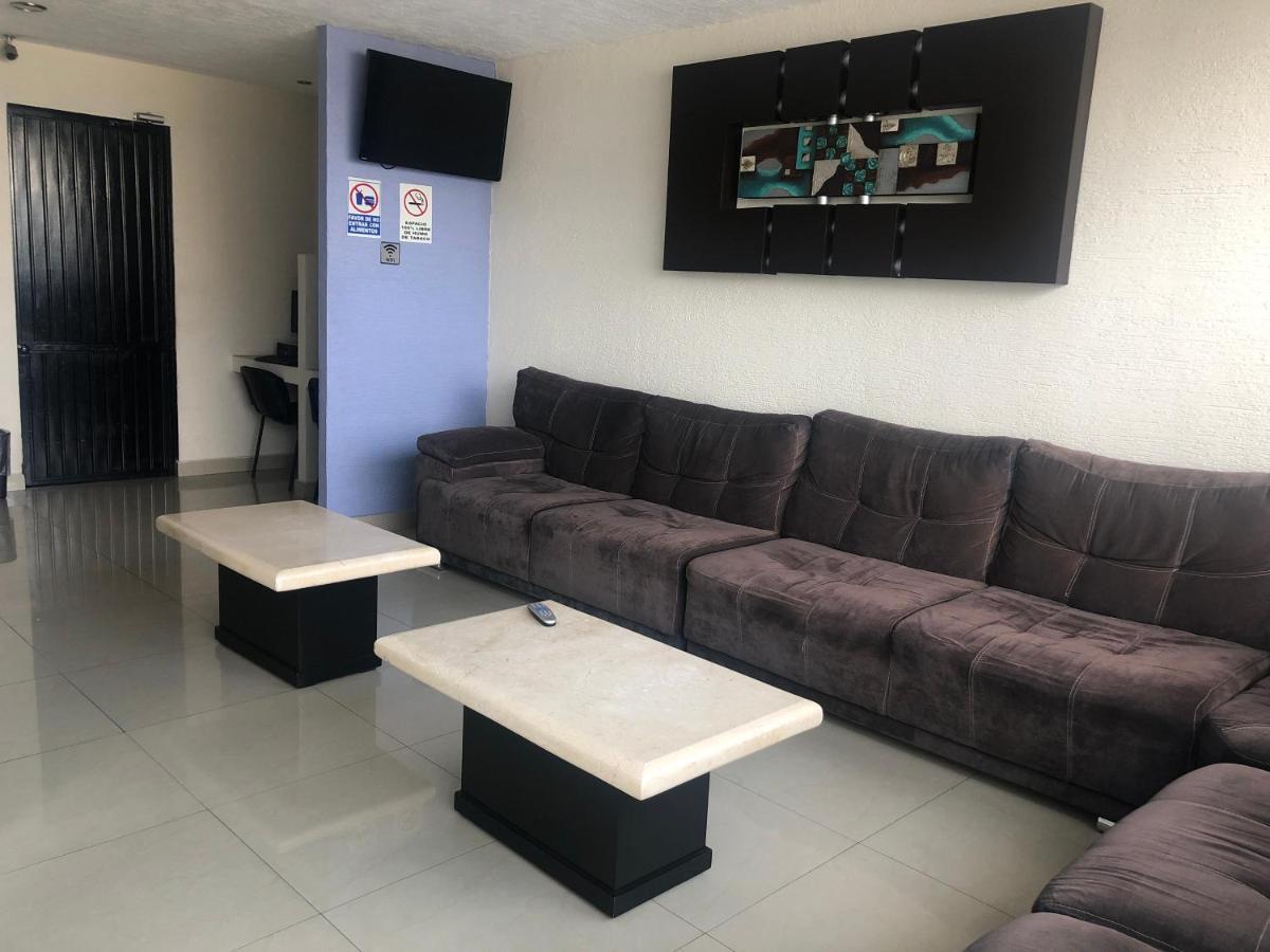 Hotel La Paz Гвадалахара Экстерьер фото