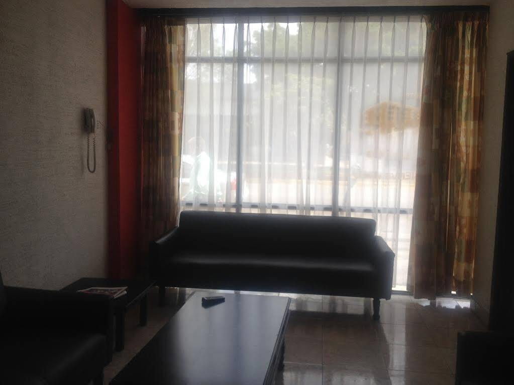 Hotel La Paz Гвадалахара Экстерьер фото